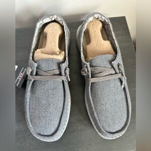 🆕 Hey Dude Women’s Wendy Gray Silver Casual Shoes SZ 7